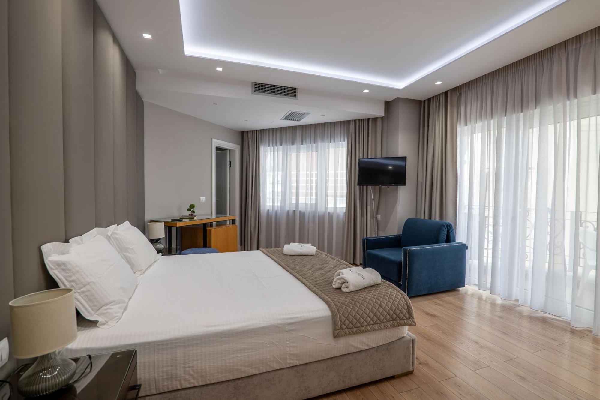 AMI MAR Hotel Sarandë Buitenkant foto