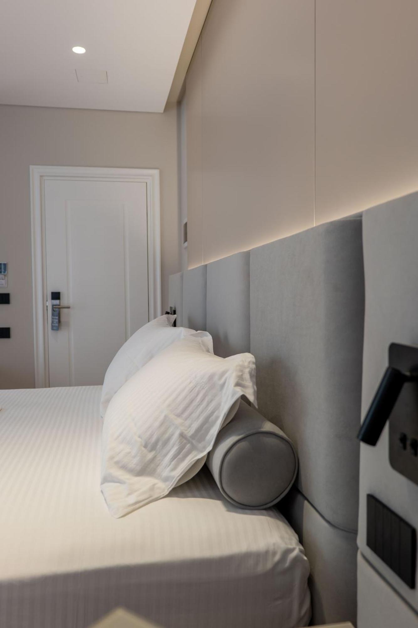 AMI MAR Hotel Sarandë Buitenkant foto