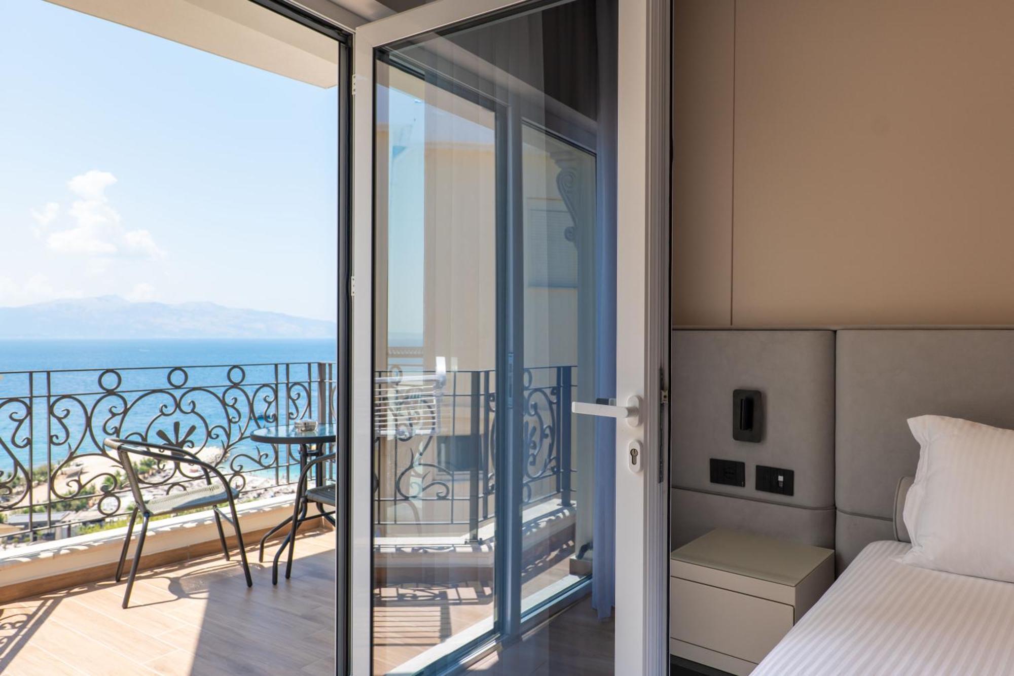 AMI MAR Hotel Sarandë Buitenkant foto