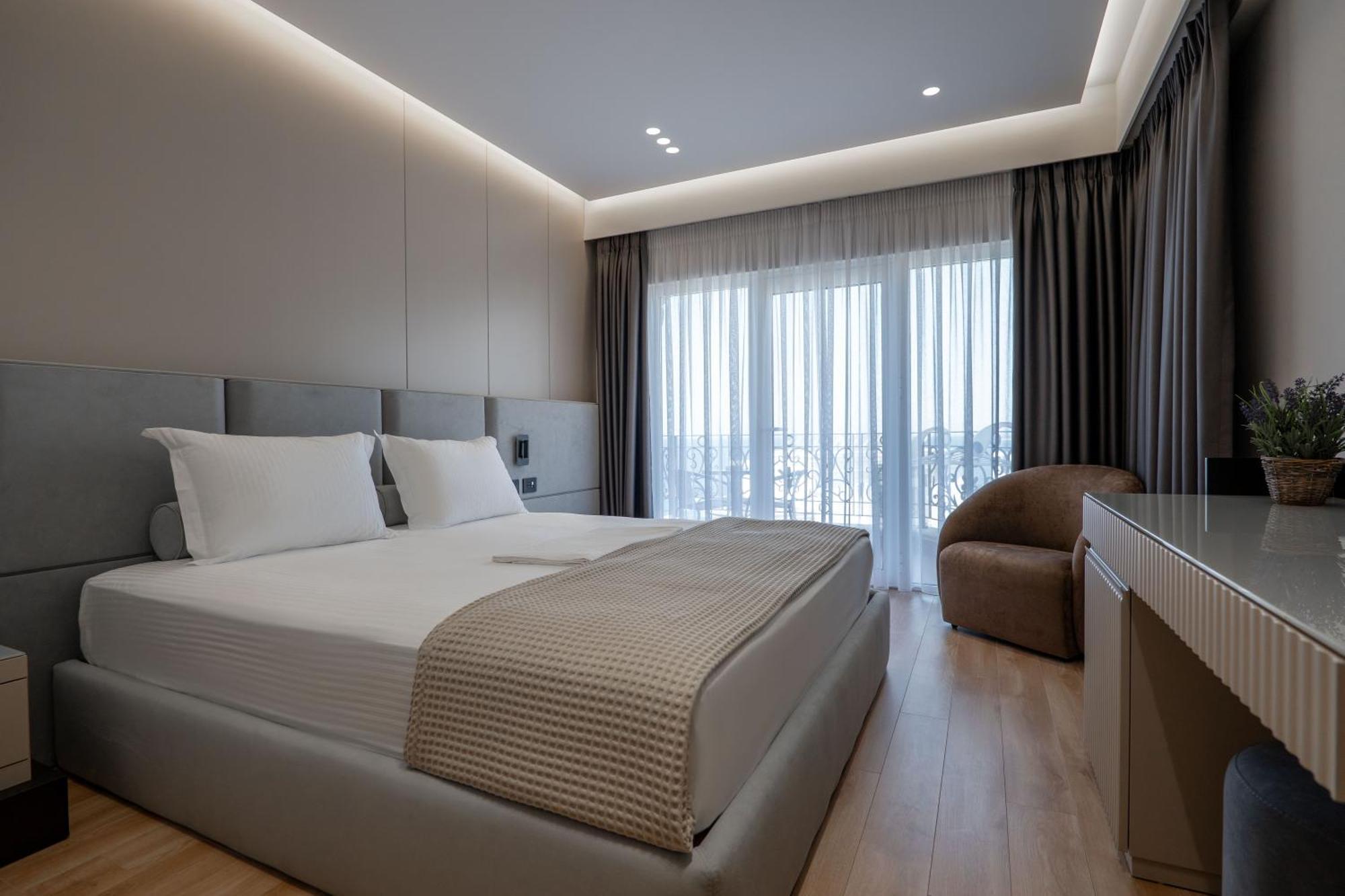 AMI MAR Hotel Sarandë Buitenkant foto