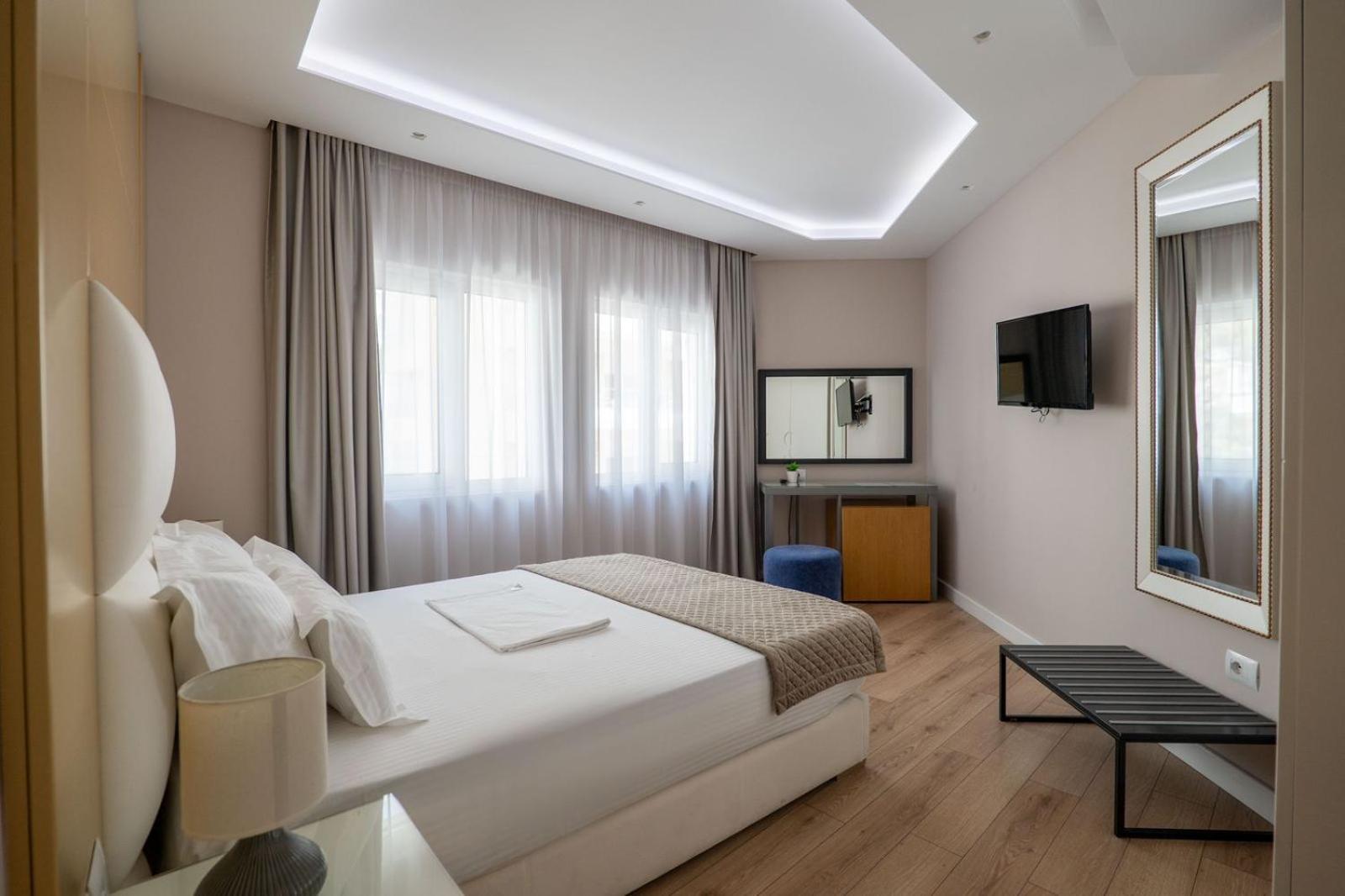 AMI MAR Hotel Sarandë Buitenkant foto