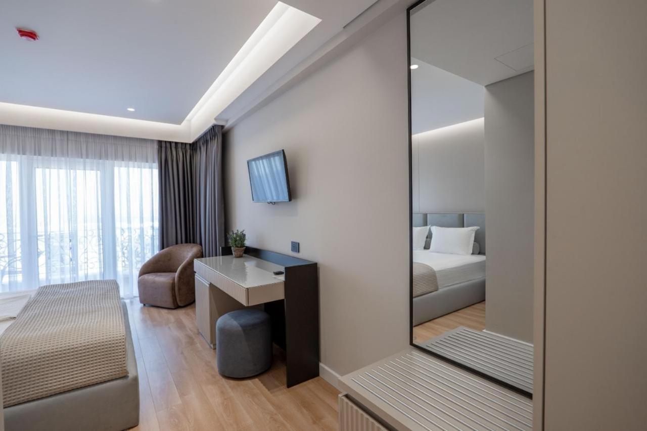 AMI MAR Hotel Sarandë Buitenkant foto